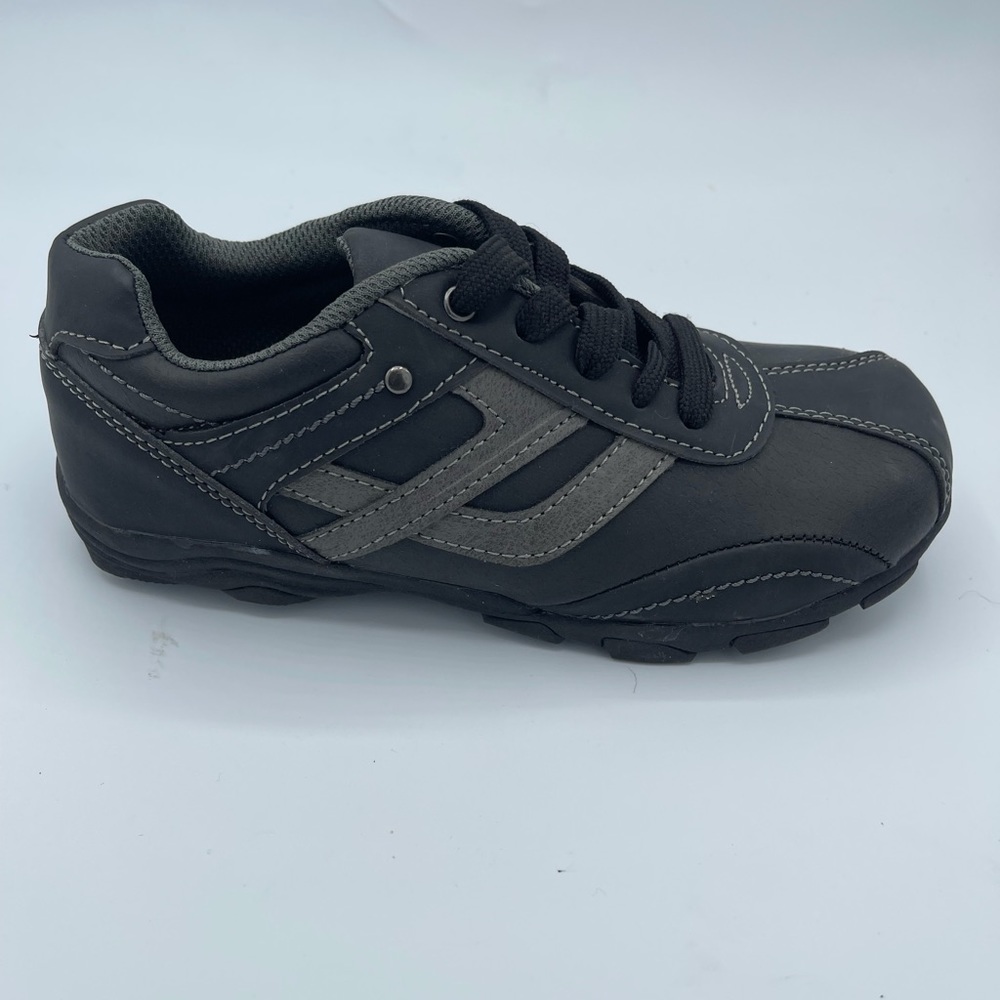 LA underground black sneakers boys size 2